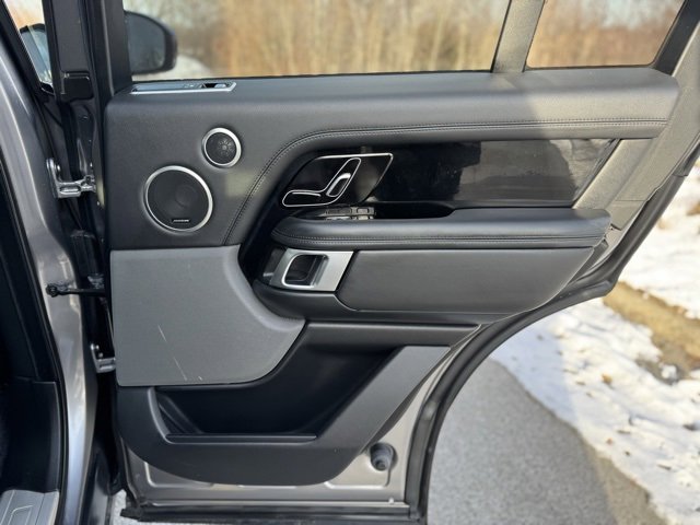 Used 2020 Land Rover Range Rover HSE image 17