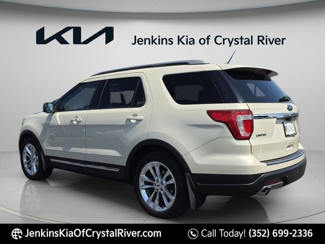 Used 2018 Ford Explorer XLT w/ Equipment Group 202A FWD image 10