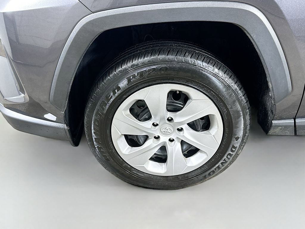 Used 2024 Toyota RAV4 LE FWD image 8