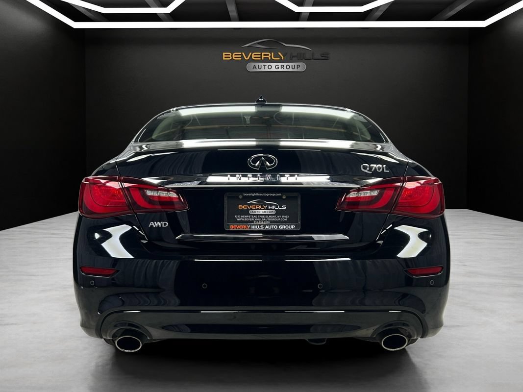 Used 2019 INFINITI Q70 L 5.6 AWD/4WD image 4