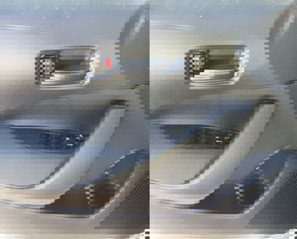 Used 2024 Toyota Corolla LE image 27