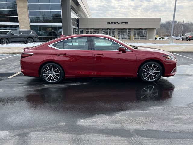 Certified 2025 Lexus ES 350 w/ Premium Package image 2
