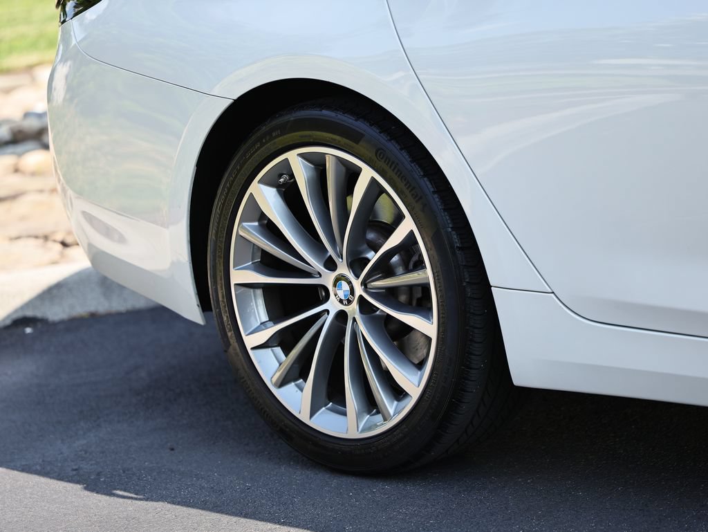 Used 2022 BMW 530i xDrive w/ Convenience Package AWD/4WD image 5
