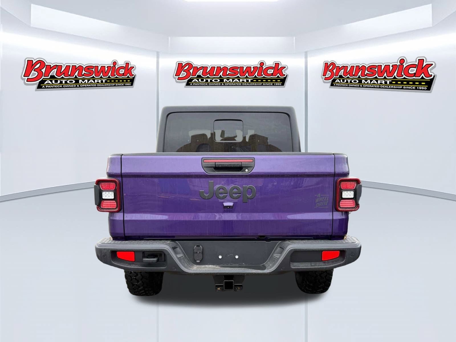 New 2026 Jeep Gladiator Sport AWD/4WD image 4