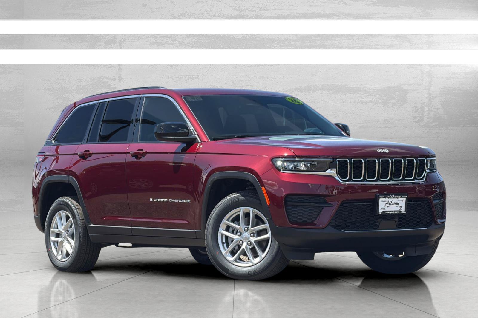 New 2026 Jeep Grand Cherokee Laredo w/ Trailer Tow Package AWD/4WD image 2