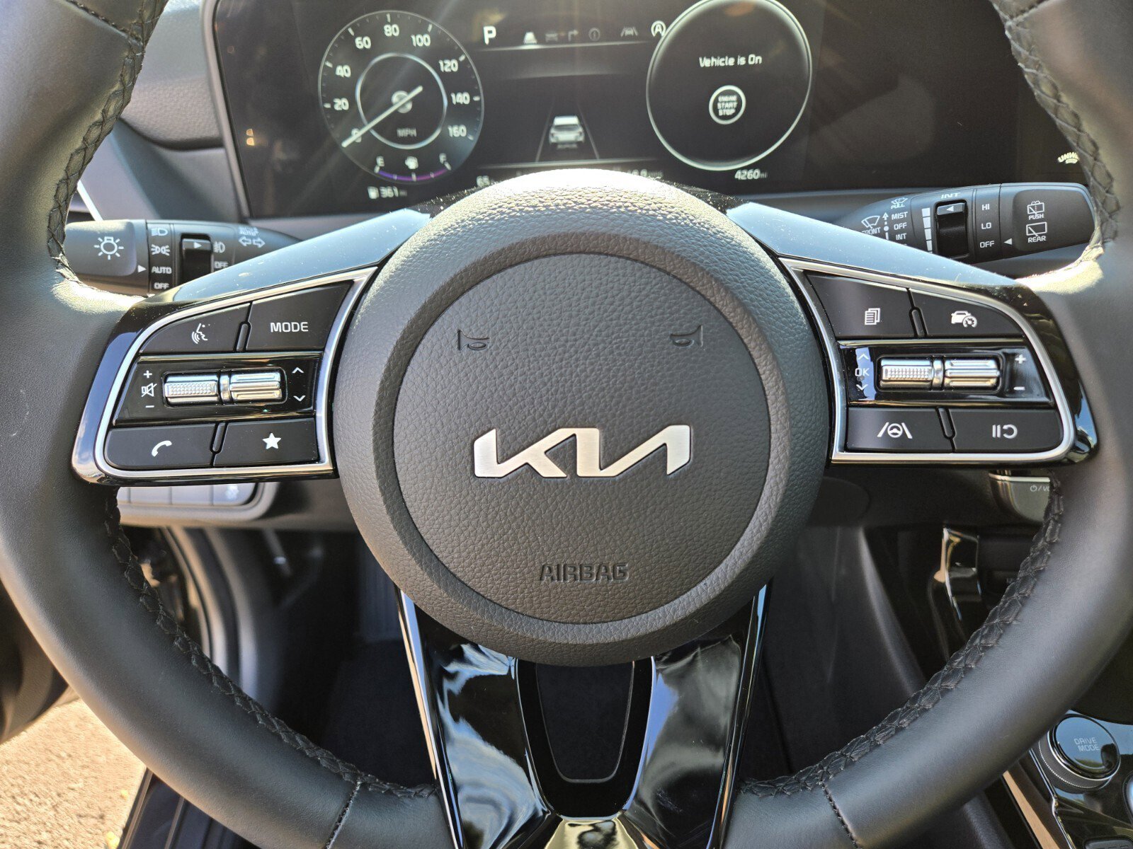 Certified 2025 Kia Seltos EX w/ EX Sunroof Package image 22