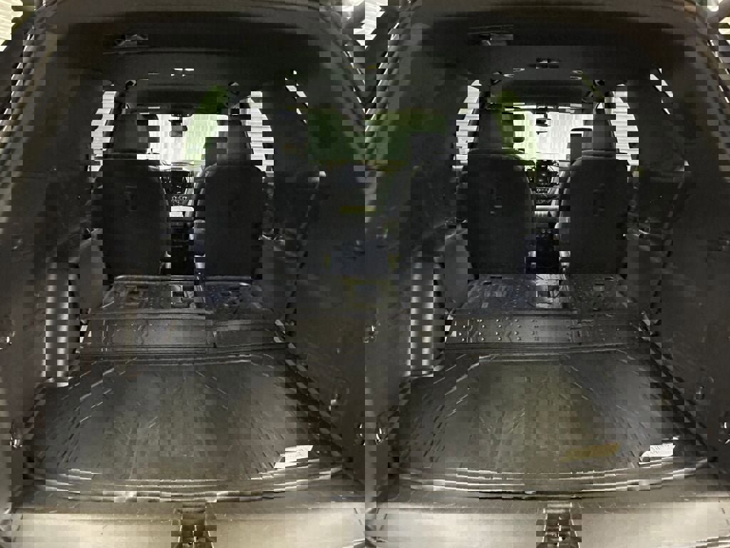 Certified 2023 Chevrolet Traverse LT w/ LPO, Floor Liner Package image 27