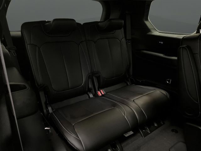 New 2025 Jeep Grand Cherokee L Limited w/ Black Appearance Package image 33