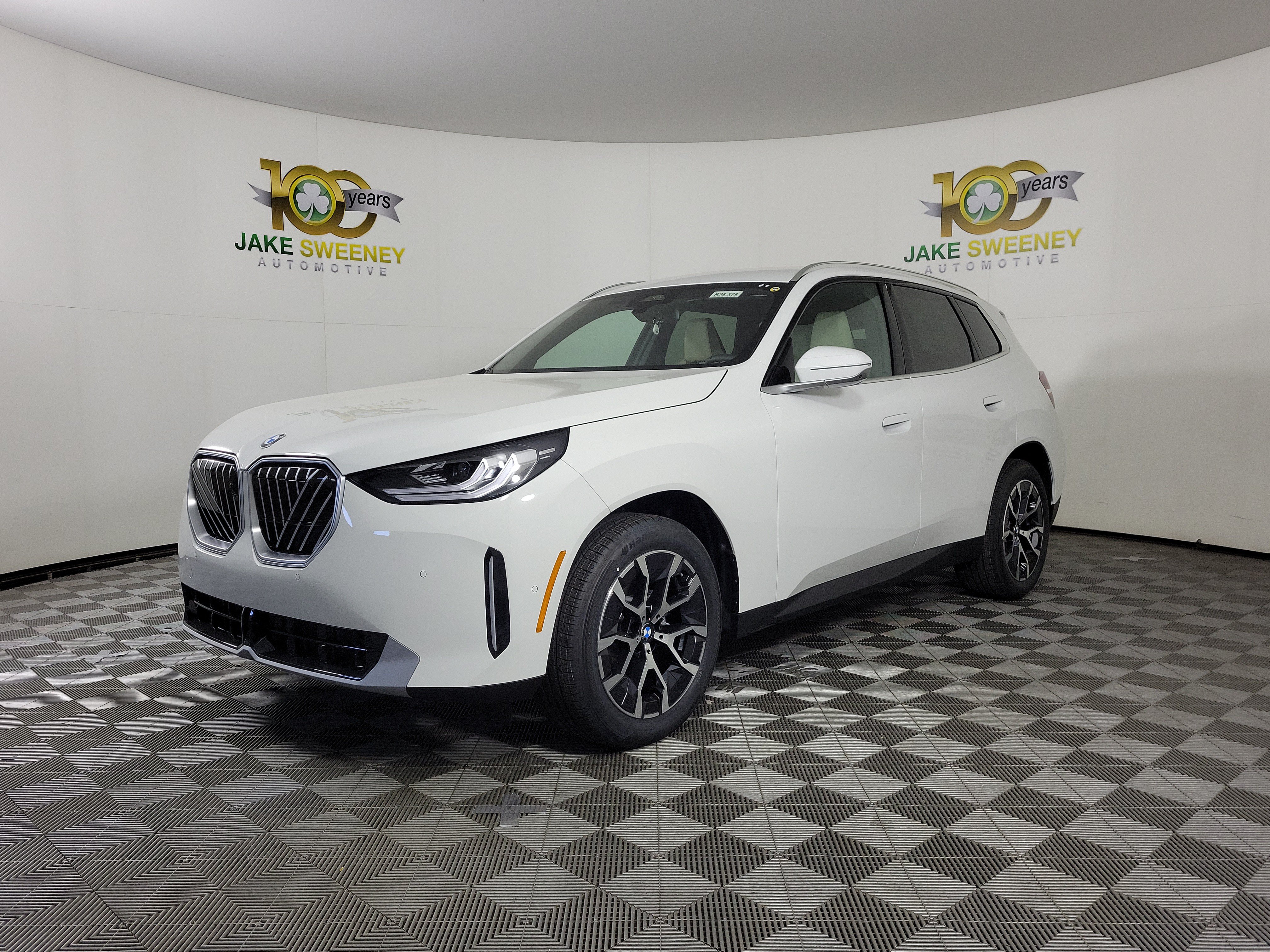 Used 2026 BMW X3 xDrive30i w/ Premium Package AWD/4WD image 3