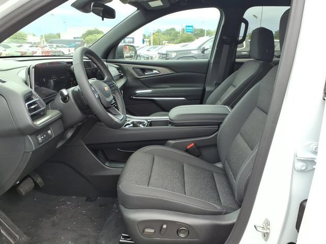 New 2027 Chevrolet Traverse LT FWD image 12