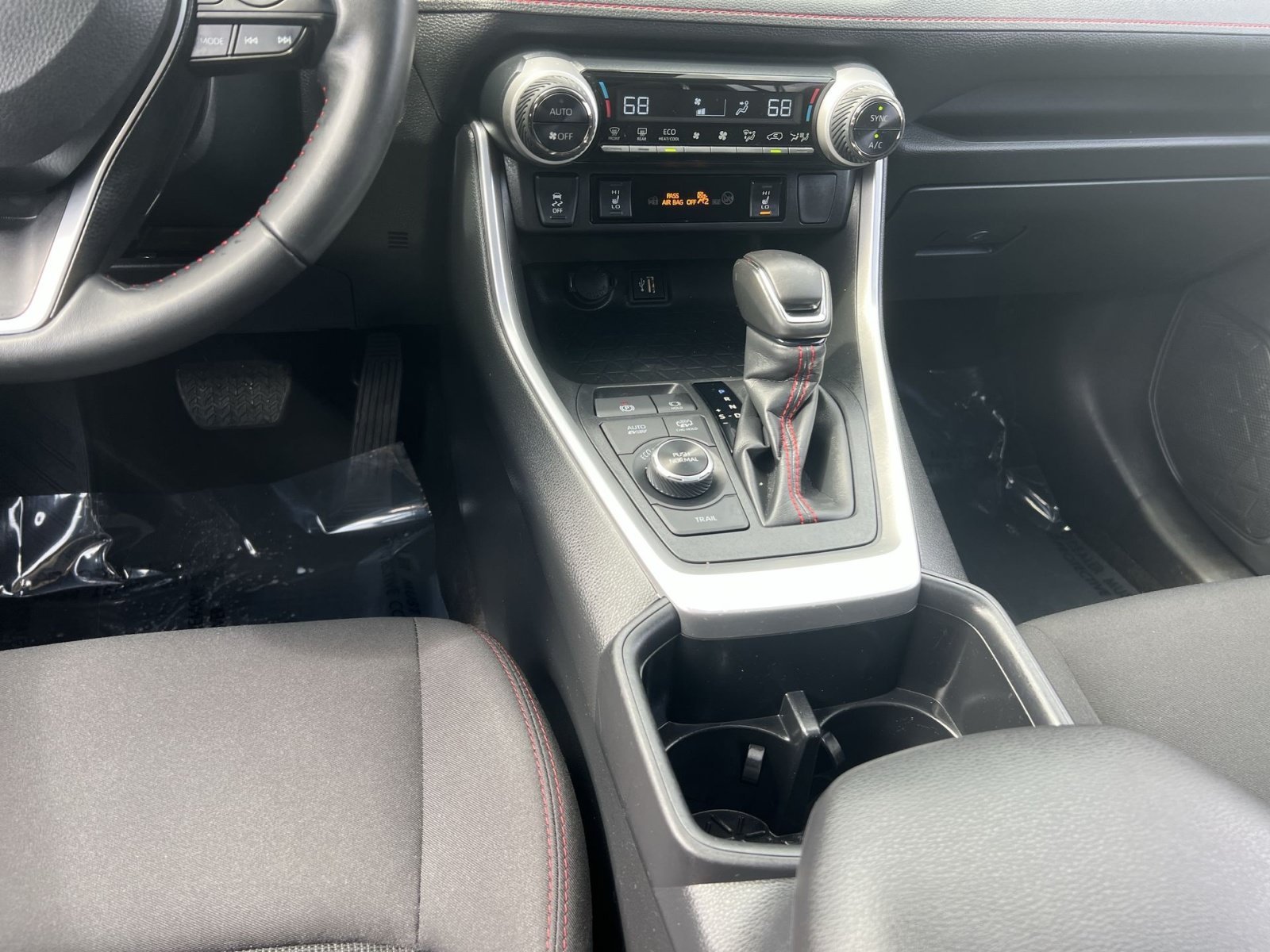 Used 2023 Toyota RAV4 SE w/ Weather & Moonroof Package AWD/4WD image 22