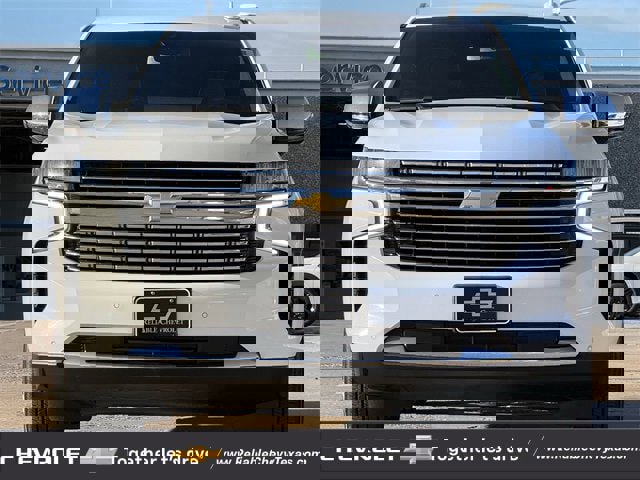 Used 2023 Chevrolet Suburban Premier image 3