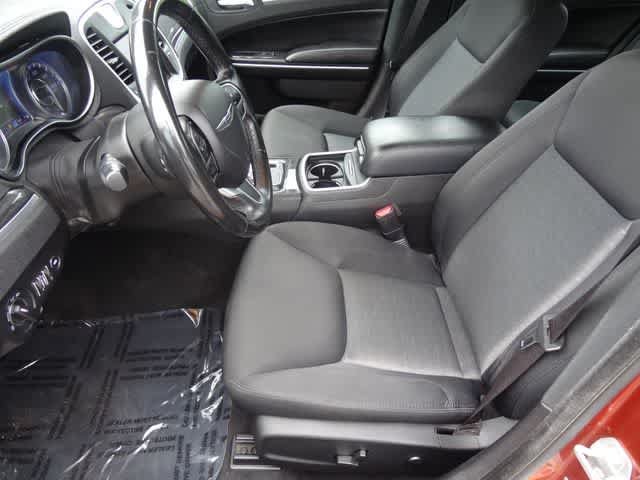 Used 2021 Chrysler 300 Touring RWD image 6