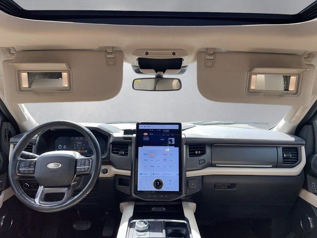 Certified 2023 Ford Expedition Platinum AWD/4WD image 3