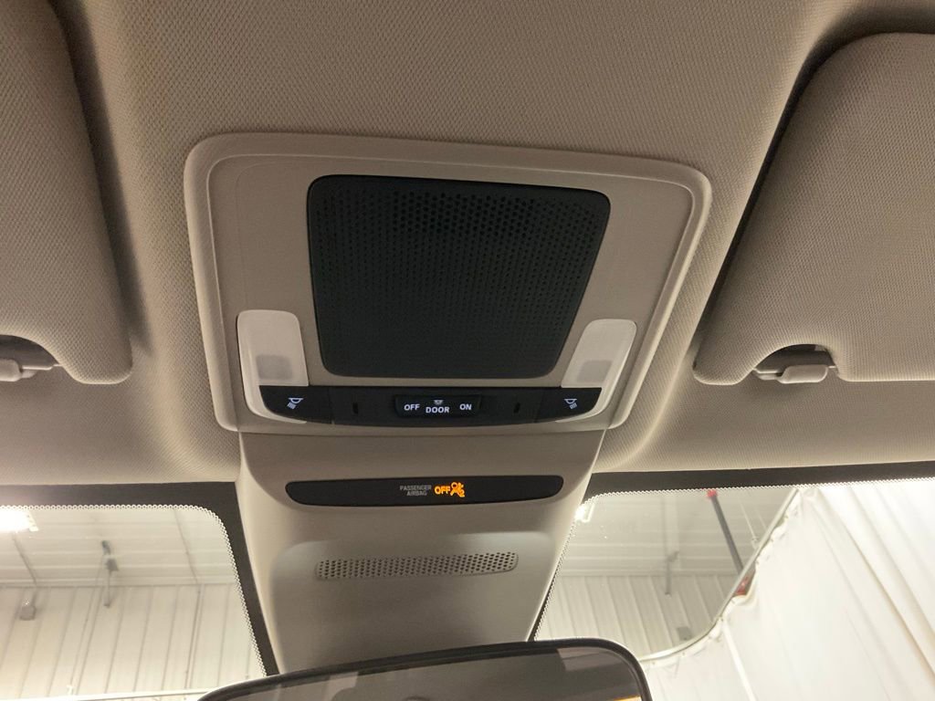 Used 2025 Honda HR-V LX image 23