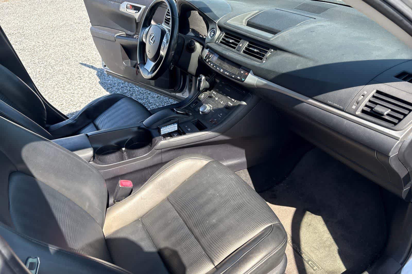 Used 2012 Lexus CT 200h Premium w/ Premium Audio Pkg FWD image 18