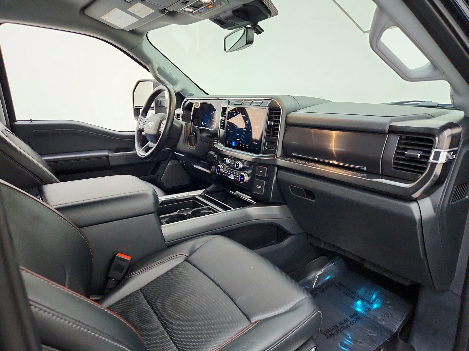 Used 2023 Ford F250 Lariat w/ Sport Appearance Package AWD/4WD image 28
