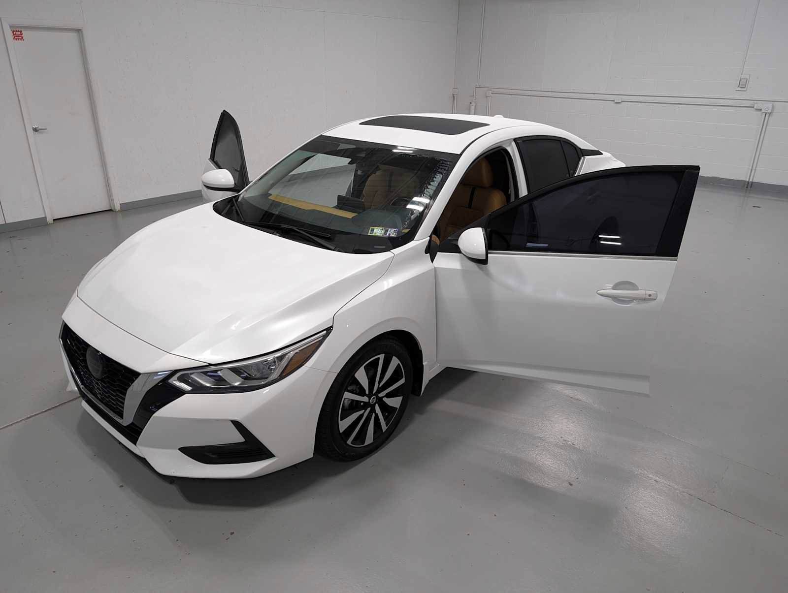 Used 2022 Nissan Sentra SV w/ SV Premium Package image 15