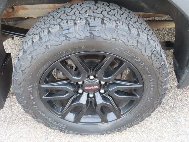Used 2020 GMC Sierra 1500 Elevation w/ Elevation Value Package AWD/4WD image 14