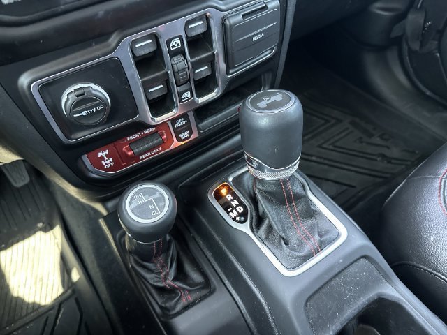 Used 2021 Jeep Wrangler Unlimited Rubicon AWD/4WD image 30