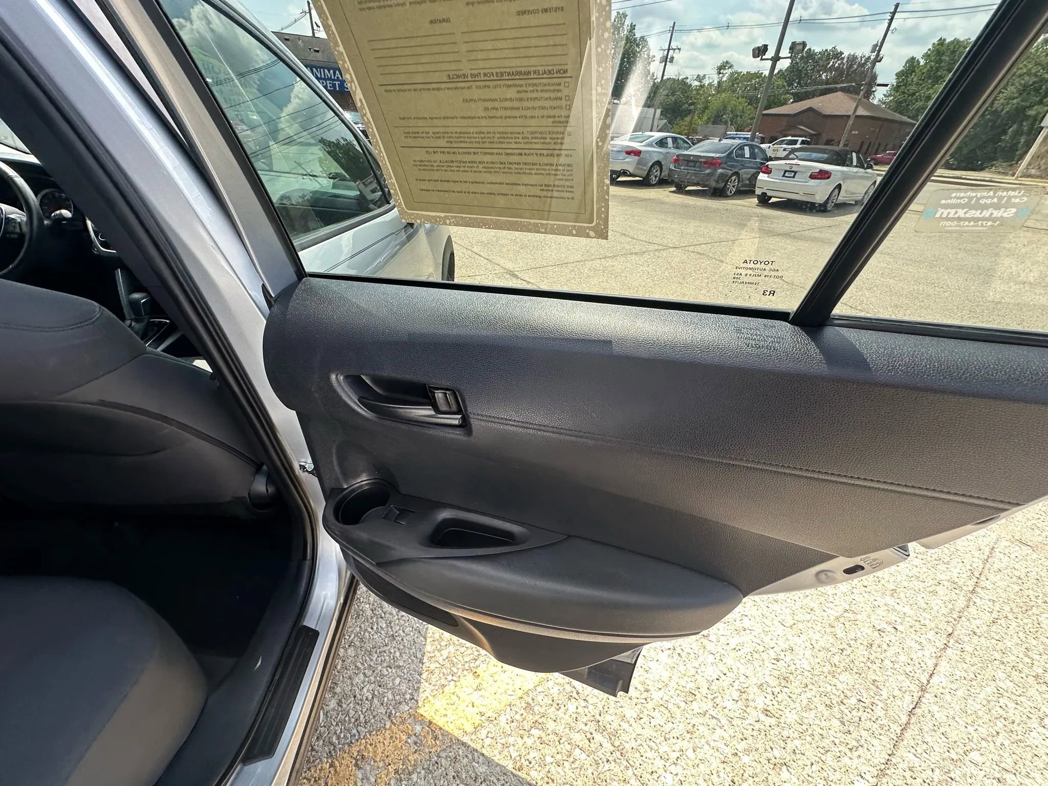 Used 2022 Toyota Corolla Cross LE image 28