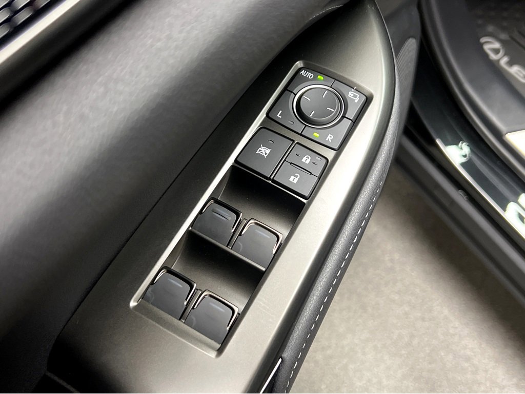 New 2026 Lexus NX 350 AWD image 39