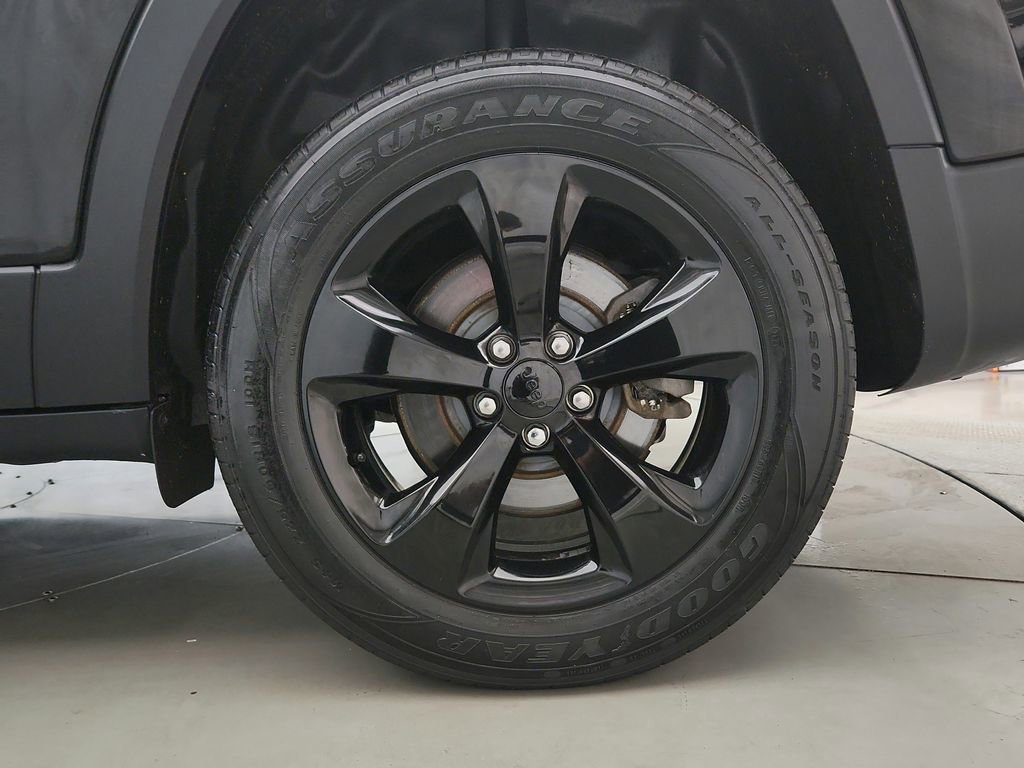 Used 2018 Jeep Cherokee Limited w/ High Altitude Package image 36