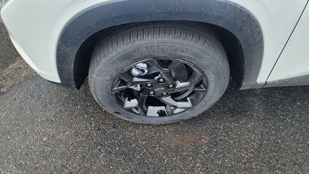 New 2026 Chevrolet Trax LT image 6