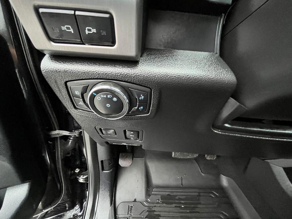 Certified 2021 Ford F350 Platinum image 19