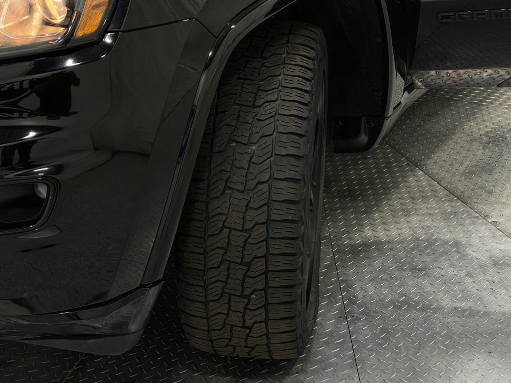 Used 2019 Jeep Grand Cherokee Altitude image 37