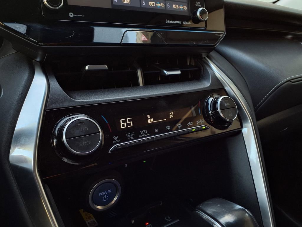 Certified 2021 Toyota Venza LE w/ Carpet Mat Package (TMS) image 10