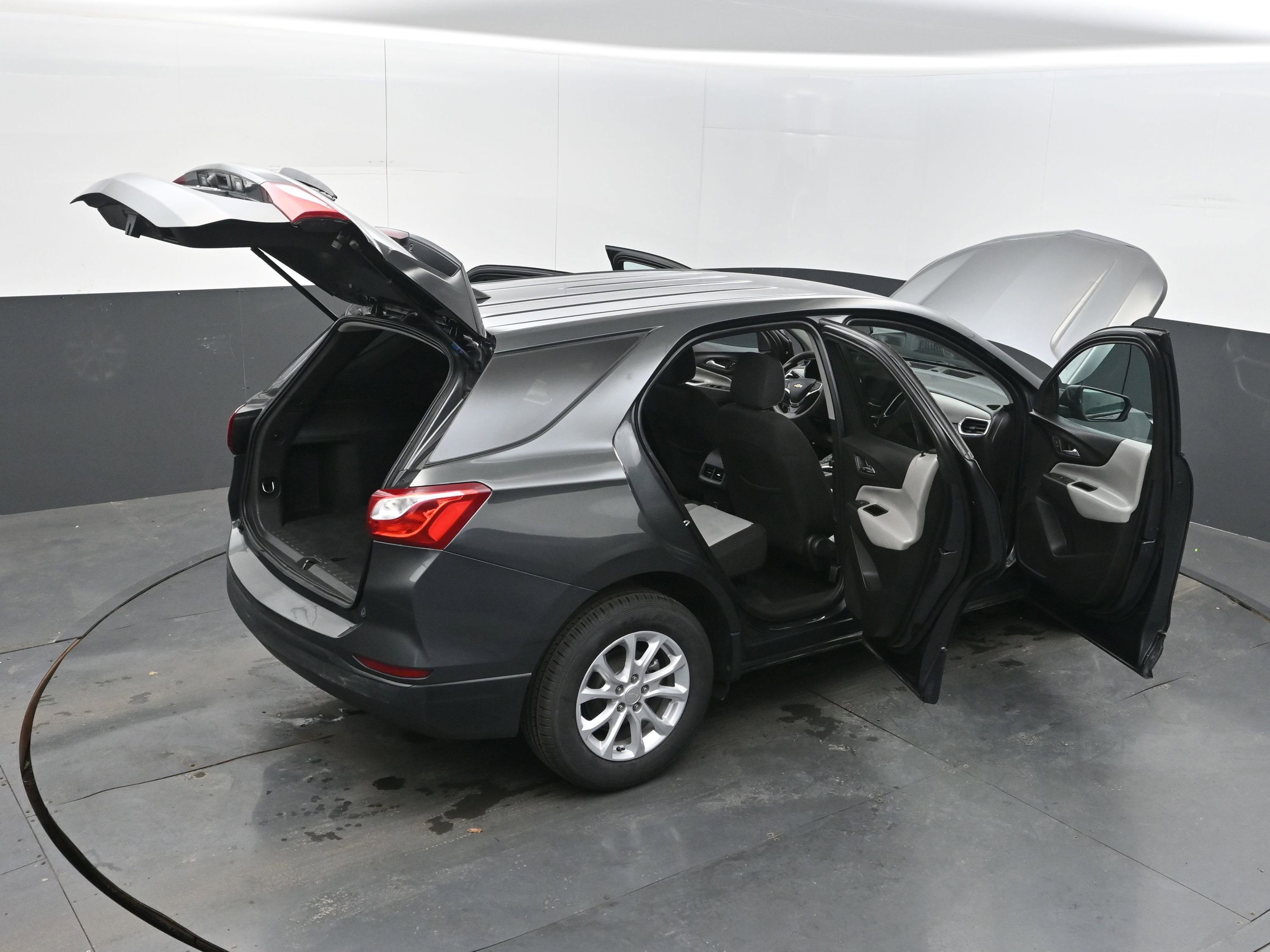 Used 2020 Chevrolet Equinox LS w/ LS Convenience Package image 44