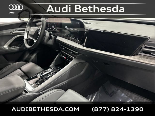 Certified 2025 Audi Q5 Premium Plus w/ Premium Plus AWD/4WD image 11