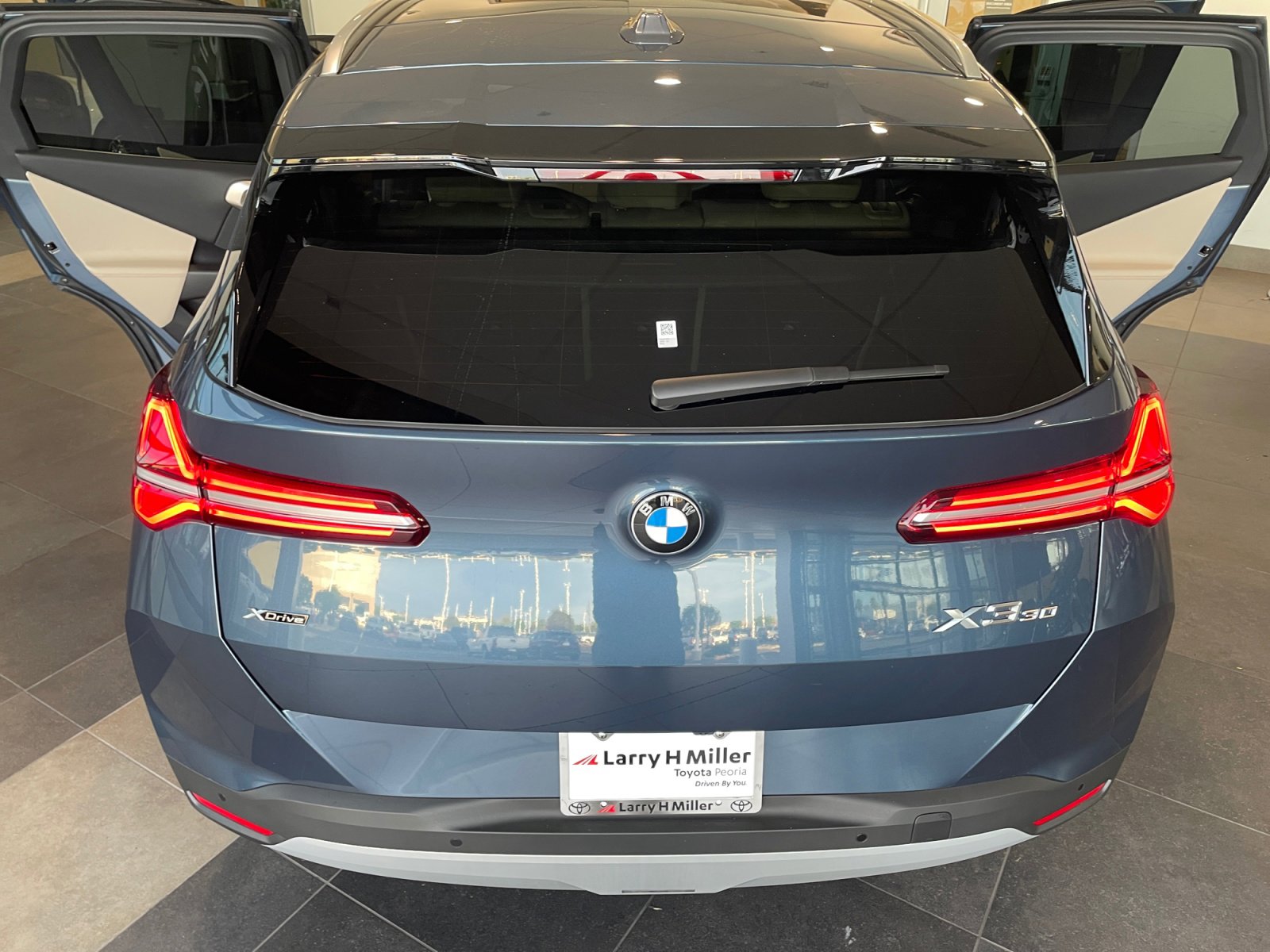 Used 2025 BMW X3 xDrive30i w/ Convenience Package image 24