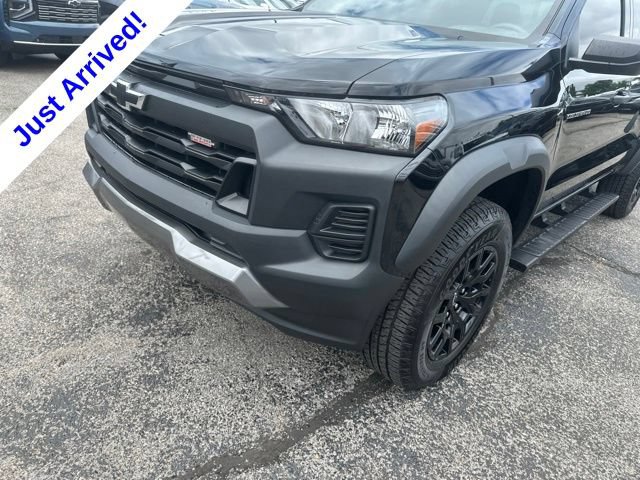 Used 2024 Chevrolet Colorado Trail Boss w/ Advanced Trailering Package AWD/4WD image 9