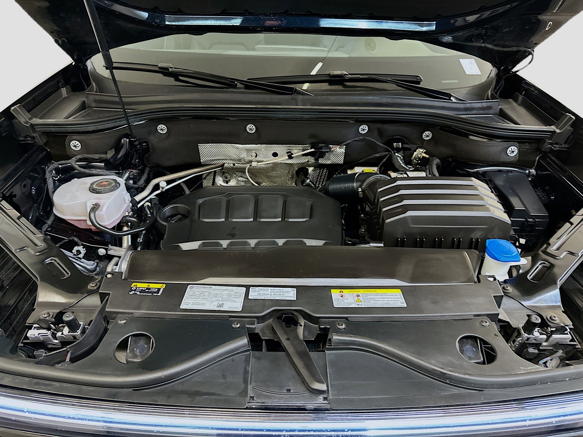 Used 2025 Volkswagen Atlas Cross Sport SE image 35