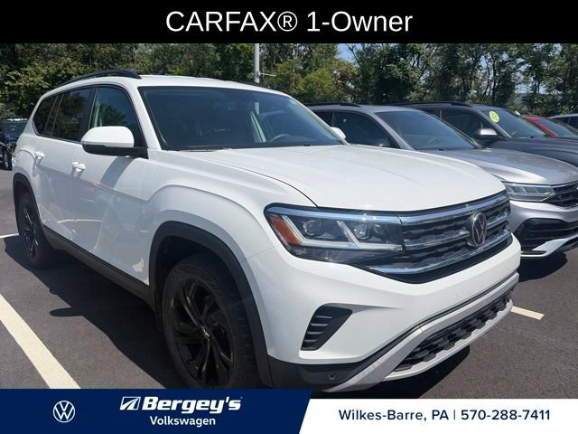 Certified 2023 Volkswagen Atlas SE w/ Black Wheel Package AWD/4WD image 3