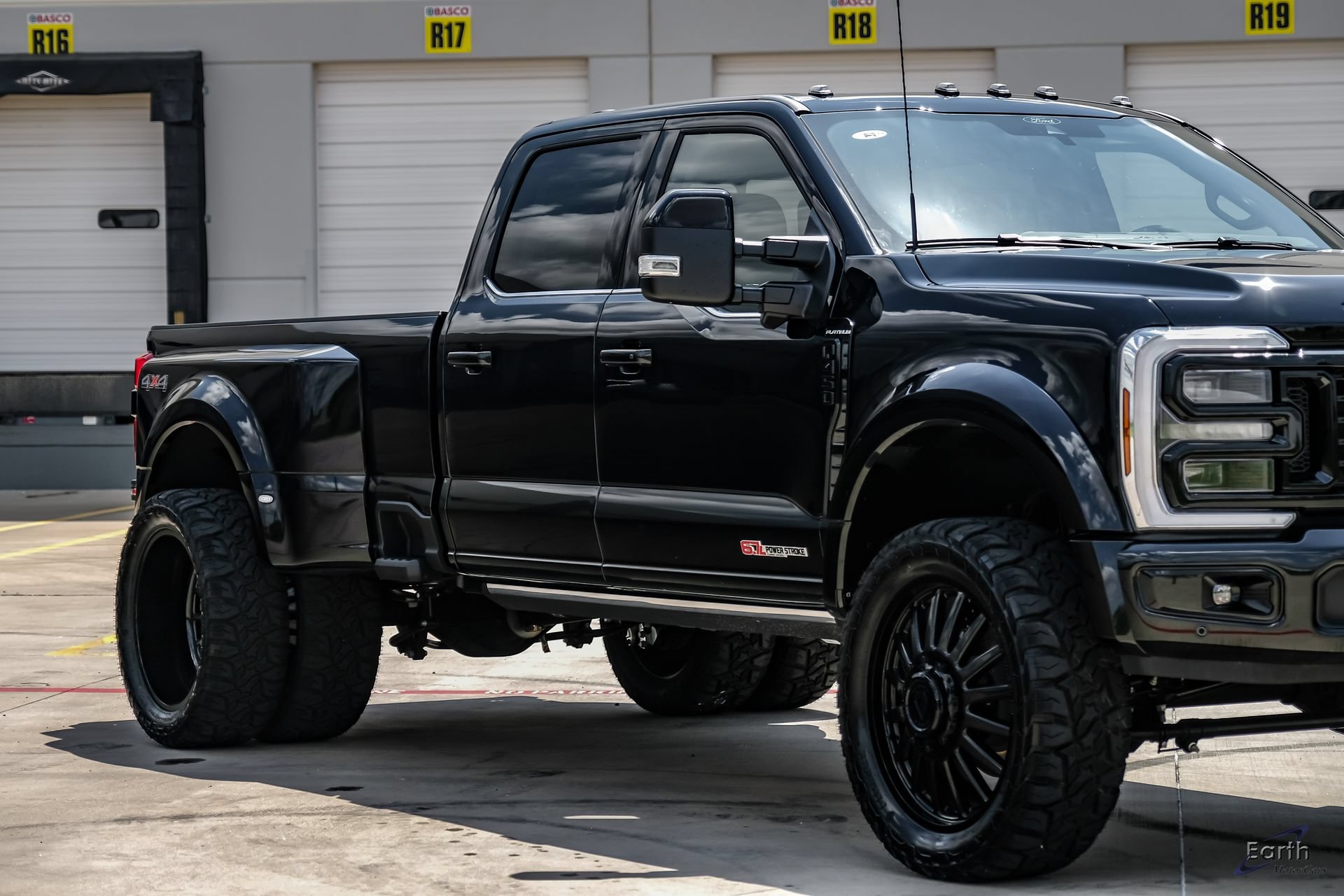 Used 2026 Ford F450 Platinum w/ Platinum Plus Package AWD/4WD image 22