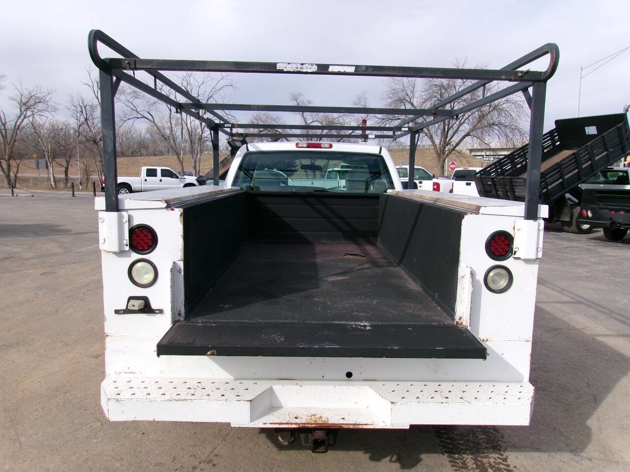 Used 2006 Chevrolet Silverado 2500 W/T w/ Skid Plate Package image 4