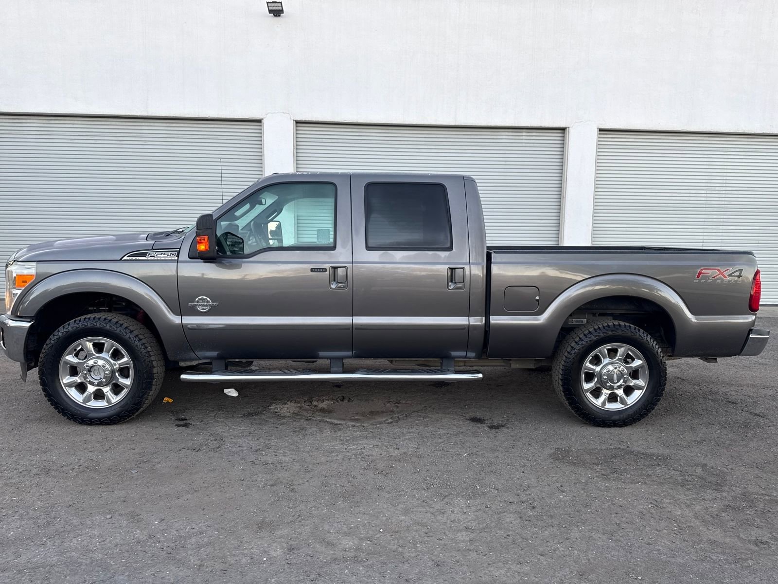 Used 2012 Ford F250 Lariat w/ Lariat Interior Pkg image 2