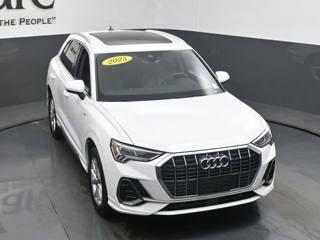 Used 2025 Audi Q3 2.0T Premium AWD/4WD image 49
