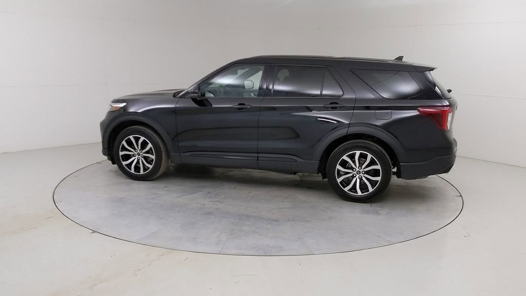 Certified 2022 Ford Explorer ST image 18