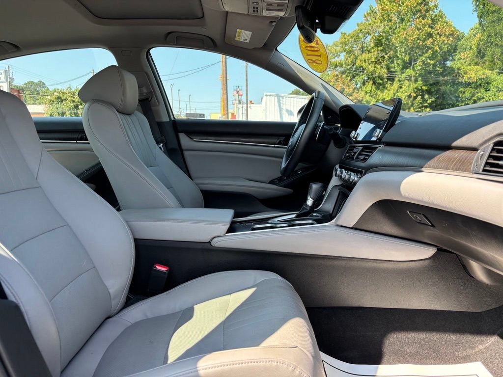 Used 2018 Honda Accord Touring image 29