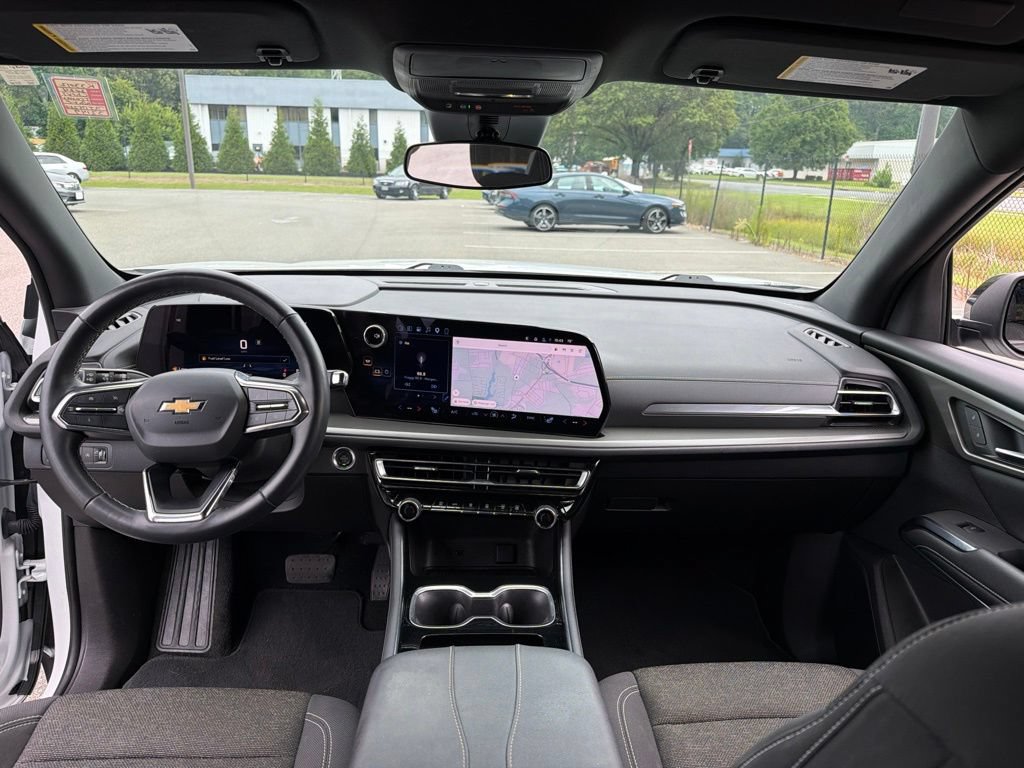 Used 2024 Chevrolet Traverse LS AWD/4WD image 8