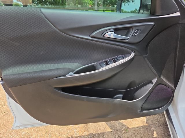 Used 2021 Chevrolet Malibu LS FWD image 23