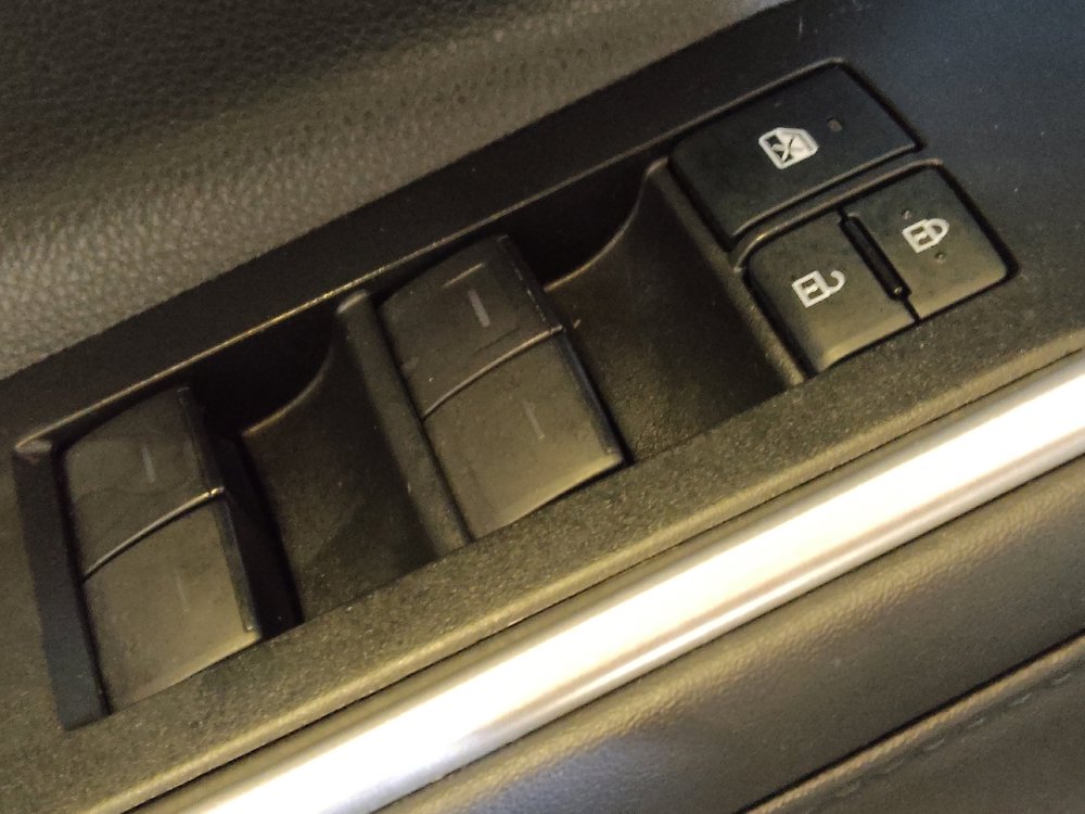 Used 2022 Toyota Highlander L image 27