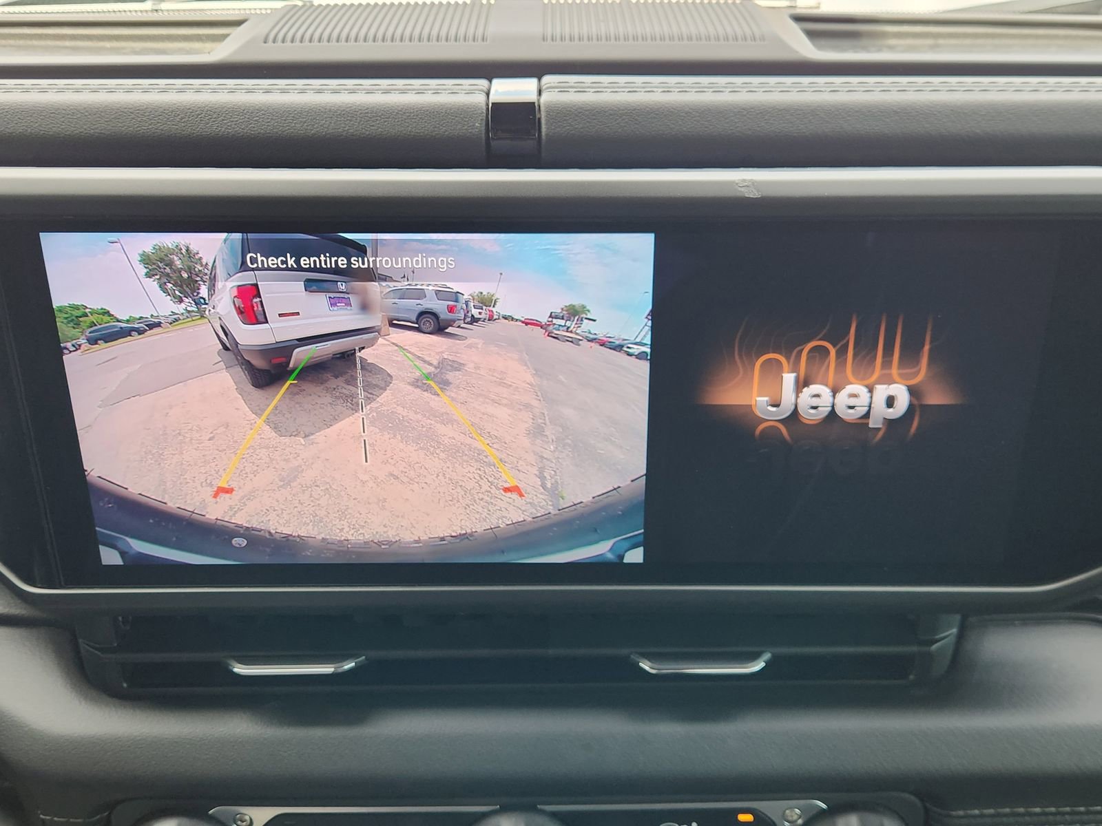 Used 2024 Jeep Wrangler Unlimited Rubicon AWD/4WD image 21