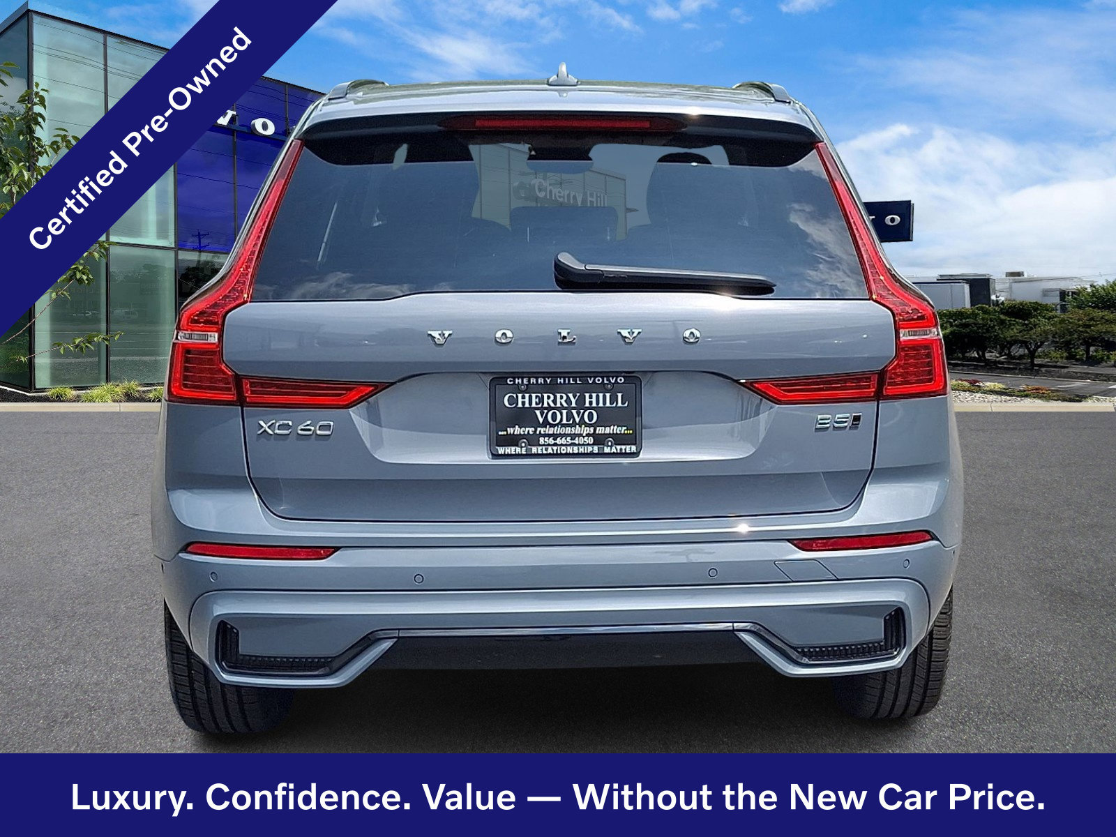 Certified 2024 Volvo XC60 B5 Plus w/ Climate Package AWD/4WD image 6