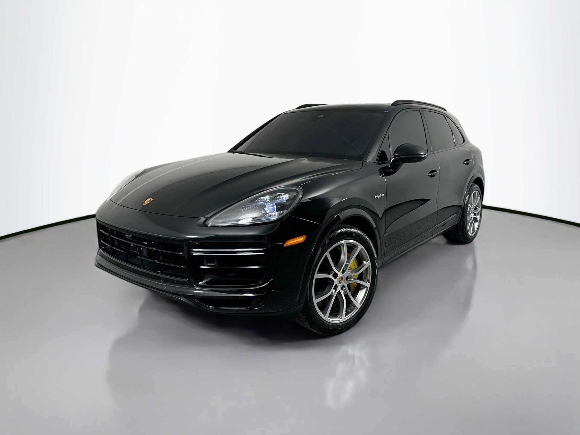 Certified 2023 Porsche Cayenne Turbo S image 1