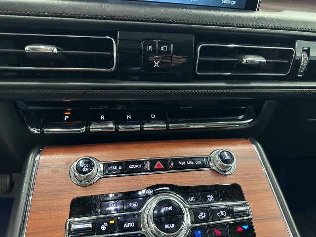 Used 2021 Lincoln Aviator Reserve w/ Equipment Group 208A AWD/4WD image 35